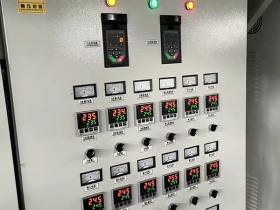 四层复合气泡膜机 (3)